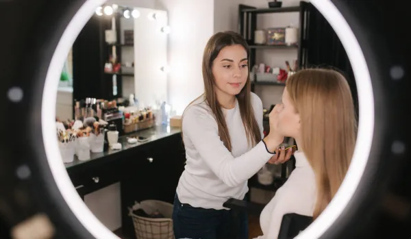 best online beauty schools - institute of makeup artistry canada