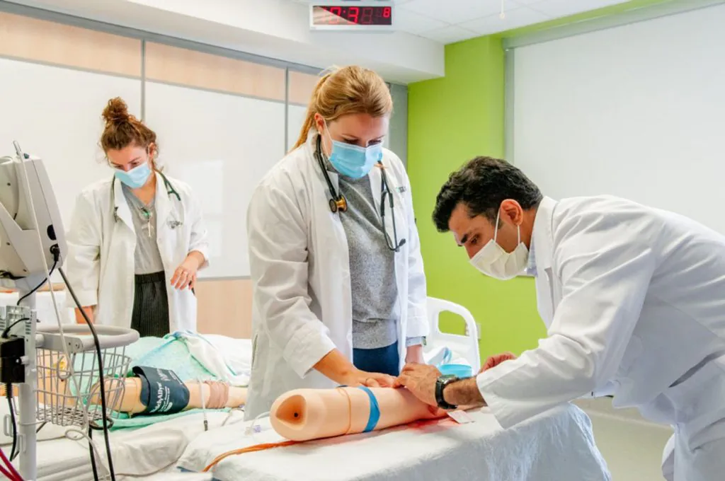 best medical schools in canada - universite de sherbrooke