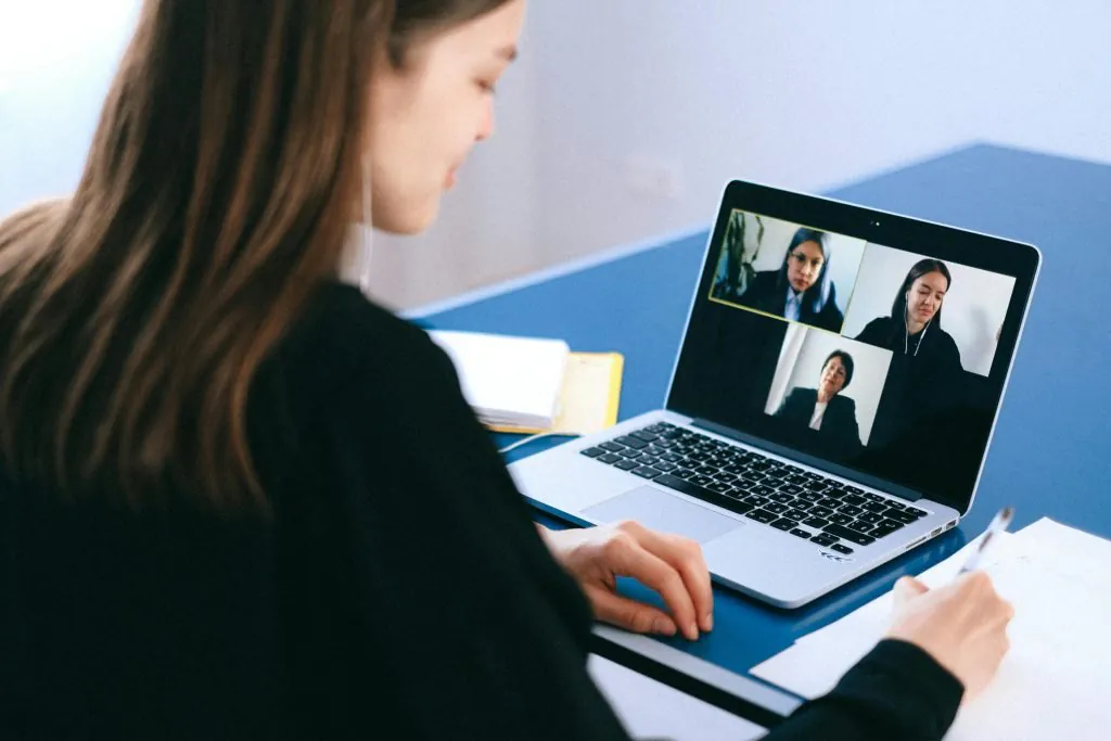 Online BBA vs. On-Campus BBA